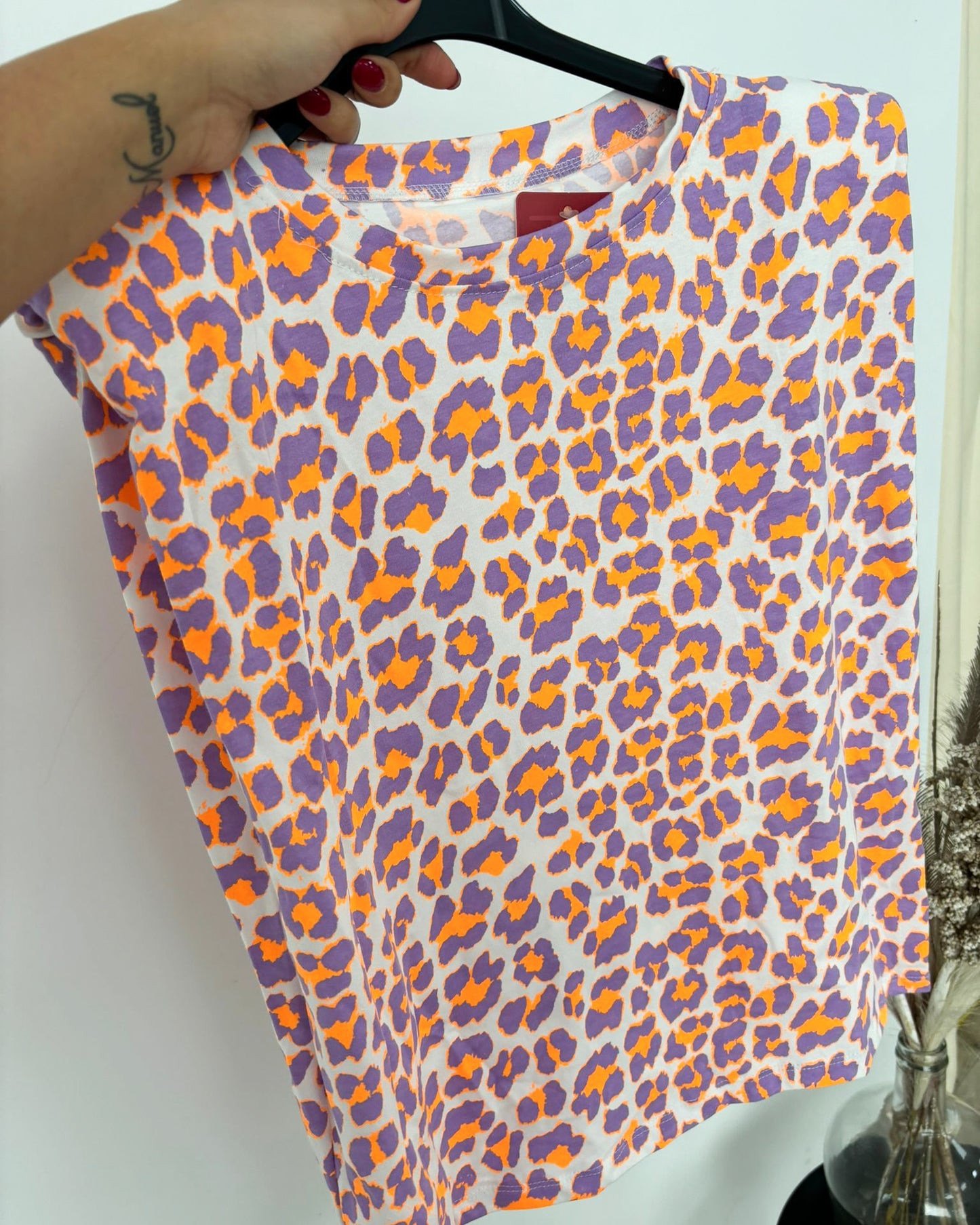 Camiseta FELINA (Talla única , desde la 36 hasta la 44 aprox)